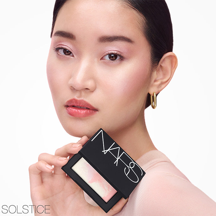 限定　NARS ライトリフレクティングプリズマティックパウダー　04852 本日発売！ NARS「ライトリフレクティング プリズマティック